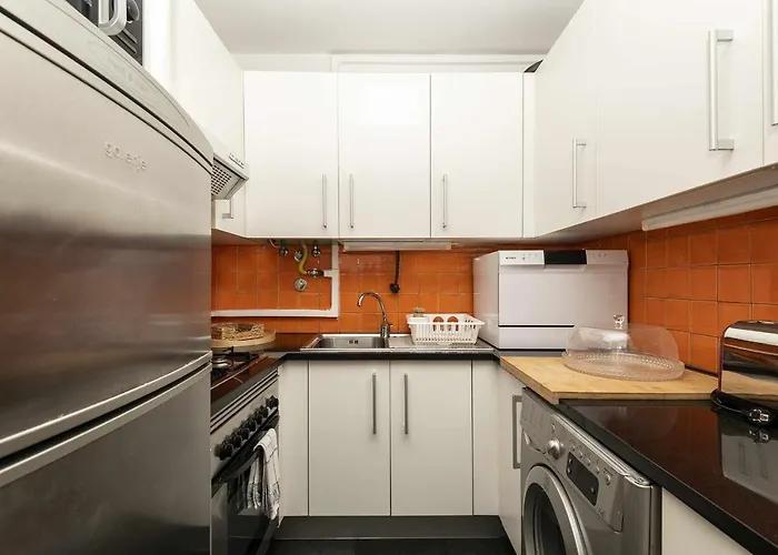 Typical Portuguese Apartment In Sao Bento